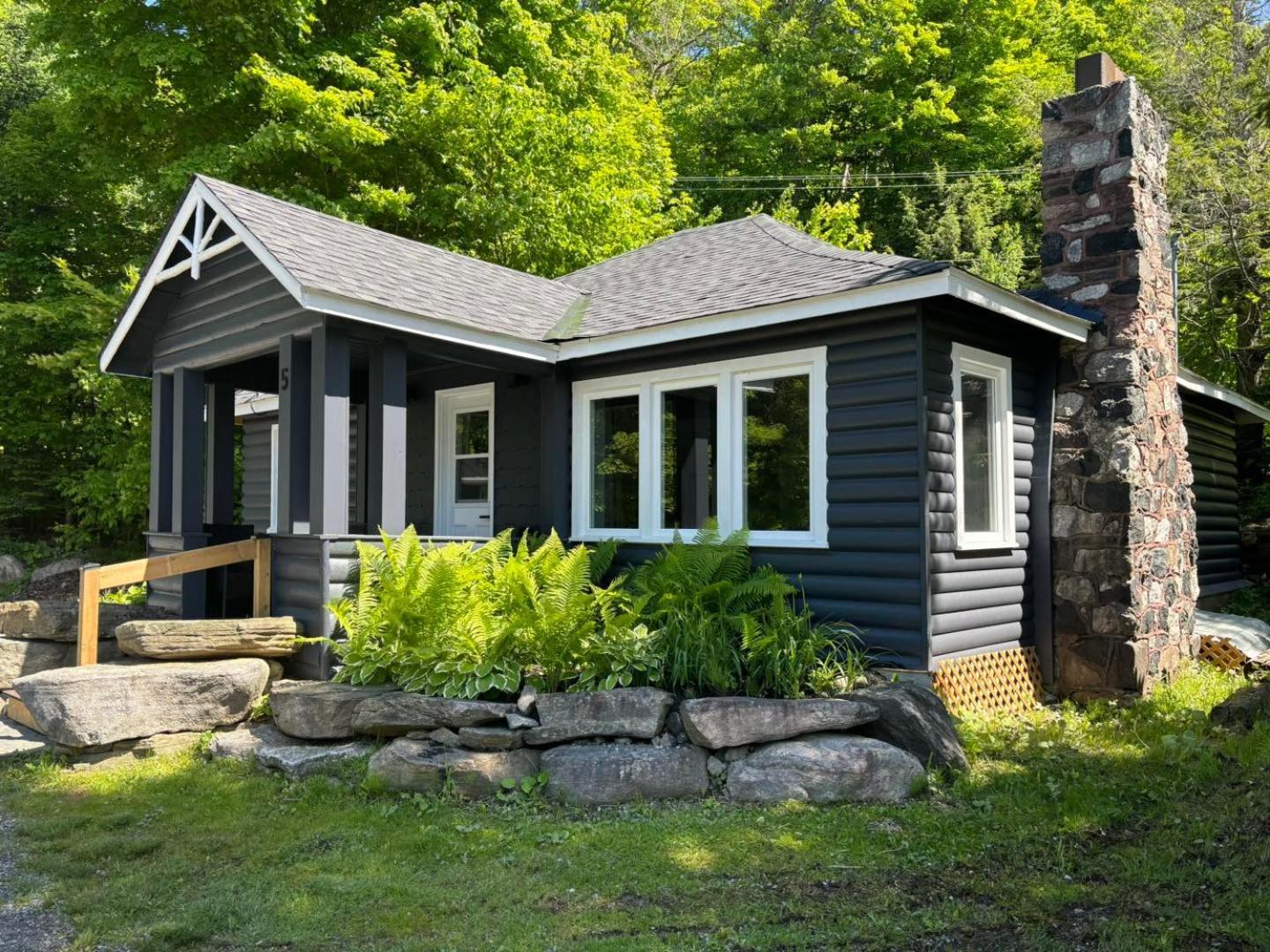 Bonnie View Inn Haliburton Esterno foto